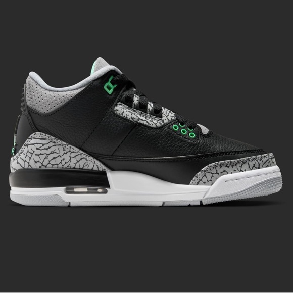 Air Jordan Retro 3 “Green Glow” sz 7Y (w8) - Picture 3 of 10